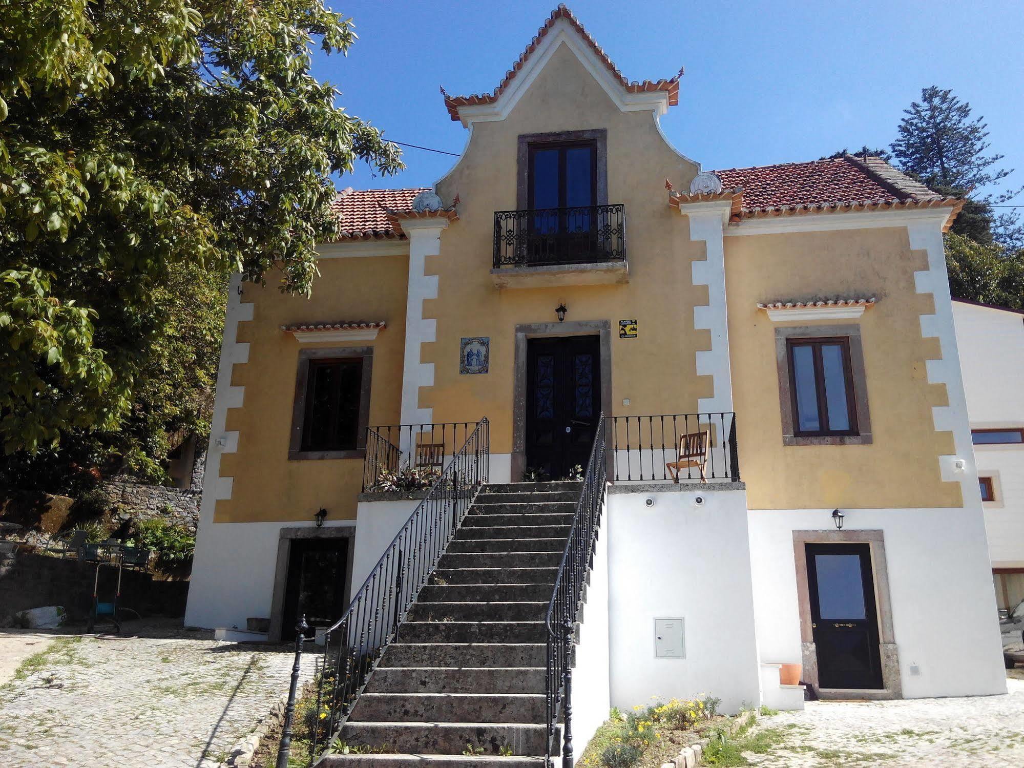 Guest House Villa Dos Poetas Sintra Exteriör bild The Pousada de Óbidos, where the film was shot